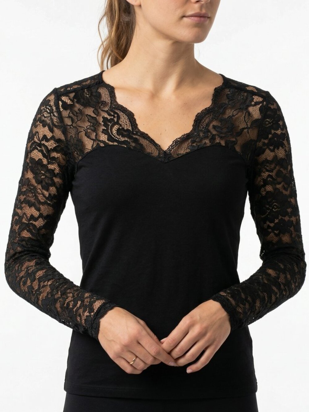 *U2B Black Long Sleeve Lace V Neck Blouse